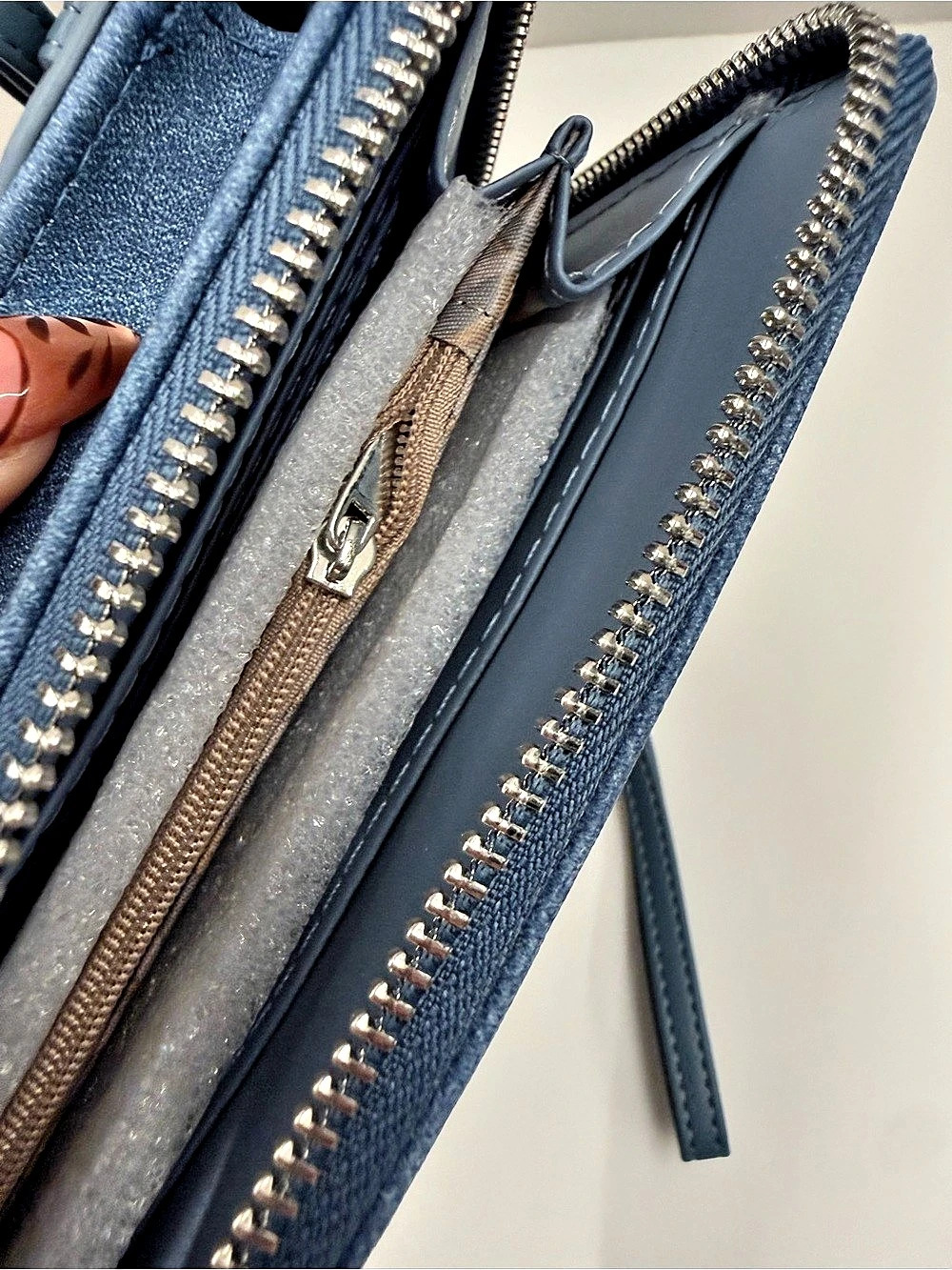 NWT CXL by Christian Lacroix Phiapu Denim Phone Crossbody Wristlet Blue - Picture 6 of 6